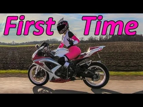 Chicas por primera vez en moto