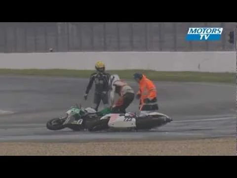 Un accidente inusual para dos motos de carreras.