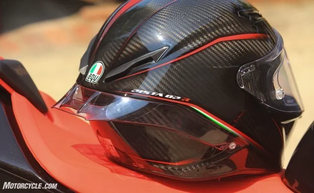 Revisión del AGV Pista GP R