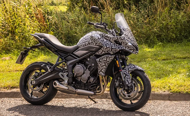 Se revela el prototipo de la Triumph Tiger Sport 660 2022