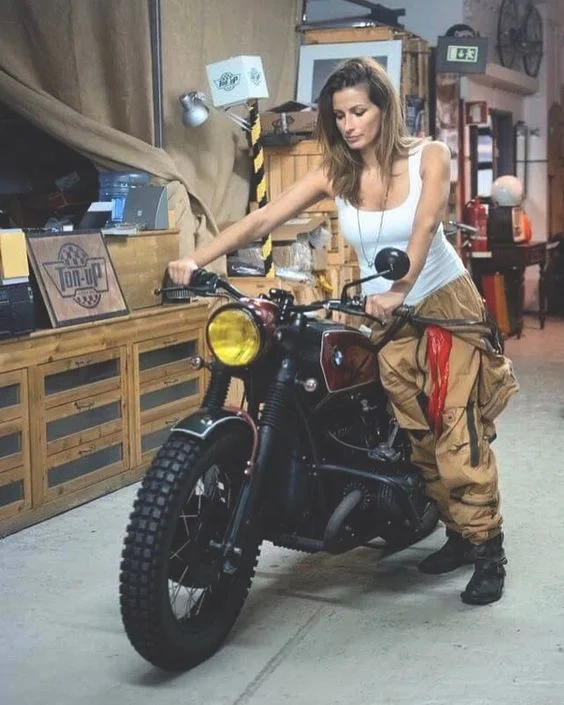 Chicas en moto