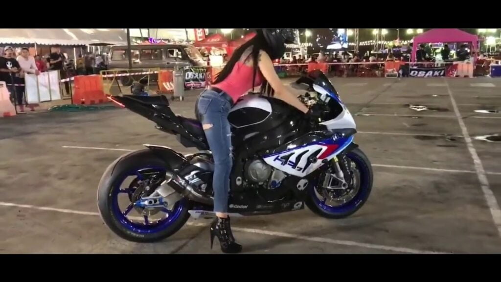 Sexy Girl Performing Burnout on BMW HP4 SuperBike.